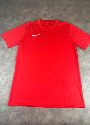 T-shirt Nike Rouge Taille L Drifit, brand: Nike, condition: Very good, size: L, €15.00, €16.45 includes Buyer Protection
