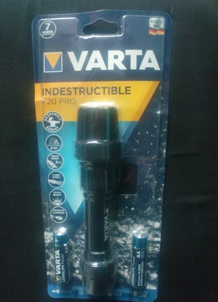 💡 À vendre : Lampe Varta F20 Pro – seulement 5€ !, brand: VARTA, condizioni: Ottime, €5.00, €5.95 include la Protezione acquisti