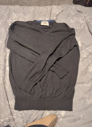 Mens v neck grey jumper, brand: John Lewis, condition: Very good, size: S, £9.00, £10.15 includes Buyer Protection