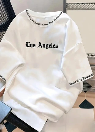 Witte oversized t-shirt met ‘Los Angeles’ print – streetwear basic, merk: Met, staat: Nieuw zonder prijskaartje, maat: L / 40 / 12, € 20,00, € 21,70 inclusief Kopersbescherming