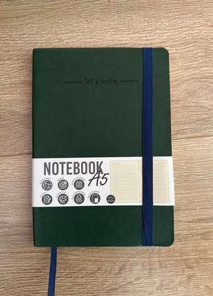 Ongebruikte nitebook A5, état: Neuf avec étiquette, 3,00 €, 3,85 € Protection acheteurs incluse