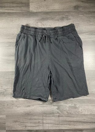 Short noire taille XS, état: Très bon état, taille: XS, 1,00 €, 1,75 € Protection acheteurs incluse