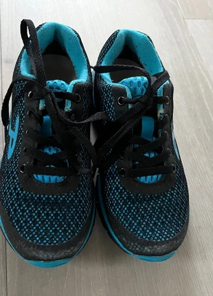 Sport Piedro schoenen maat 31, merk: Piedro, staat: Heel goed, maat: 31, € 2,00, € 2,80 inclusief Kopersbescherming