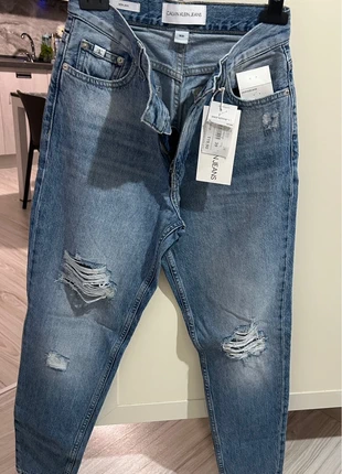 Mom Jeans high rise slim w25 Calvin Klein, brand: Calvin Klein, condizioni: Nuovo con cartellino, taglia: XS / IT 38 / EU 34, €80.00, €84.70 include la Protezione acquisti
