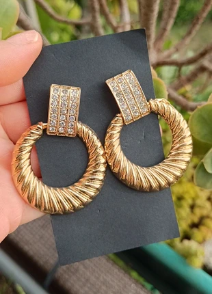 Brincos elegantes 🌺 Boucles d'oreilles élégantes 🌺Pendientes elegantes 🌺, marca: ELEGANTE, estado: Novo sem etiquetas, €6.00, €7.00 inclui Proteção do Comprador