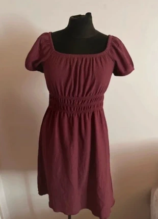 Robe bordeaux/violet taille M de chez Creeks en très bon état, marque: Creeks, état: Très bon état, taille: M / 38 / 10, 4,00 €, 4,90 € Protection acheteurs incluse