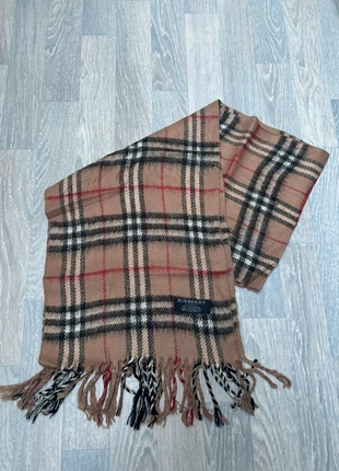 Écharpe Burberry 100% Cashmere Beige, marke: Burberry, zustand: Sehr gut, 37,50 €, 40,08 € inklusive Vinted-Käuferschutz