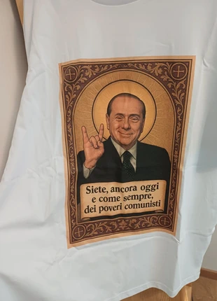 T-shirt bianca, santino Berlusconi, marque: paintees, état: Neuf sans étiquette, taille: L, 15,00 €, 16,45 € Protection acheteurs incluse