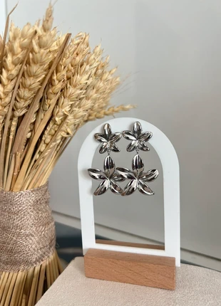 Boucles d’oreilles double fleurs argent, marque: Tendance, état: Très bon état, 14,00 €, 15,40 € Protection acheteurs (Pro) incluse