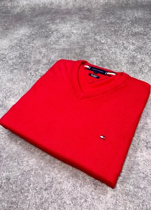 Pull col V Tommy Hilfiger Homme rouge taille L en coton excellent état, marque: Tommy Hilfiger, état: Très bon état, taille: L, 25,00 €, 26,95 € Protection acheteurs incluse