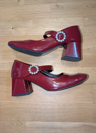 Mary Janes Burgundy, marke: Mary Jane, zustand: Zufriedenstellend, größe: 39.5, 5,00 €, 5,95 € inklusive Vinted-Käuferschutz