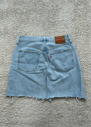 Jupe en Jean Levi’s 501 Bleu Clair - Premium !, marke: Levi's, zustand: Sehr gut, größe: S / 36 / 8, 25,00 €, 26,95 € beinhaltet Vinted-Käuferschutz Pro