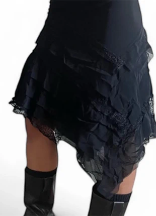 Gonna nera asimmetrica y2k, brand: Vintage Love, condizioni: Ottime, taglia: S / IT 40 / EU 36, €20.00, €21.70 include la Protezione acquisti