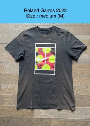 Roland Garros 2023 - t-shirt de tennis Nike - taille M - bon état, merk: Nike, staat: Goed, maat: M, € 14,99, € 16,44 inclusief Kopersbescherming Pro