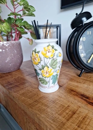 Prachtig vaasje Portmeirion Botanic garden barbados Cotton flower vaas, merk: portmeirion, staat: Heel goed, € 12,00, € 13,30 inclusief Kopersbescherming