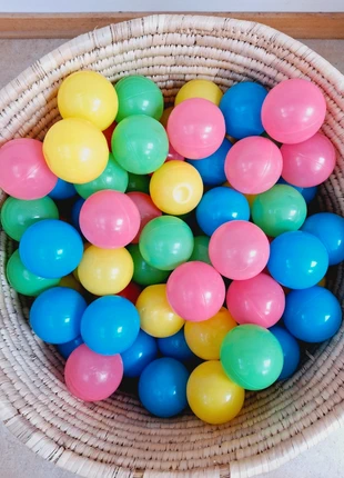 Balles pour piscine à balles Montessori, marke: Montessori, zustand: Sehr gut, größe: Einheitsgröße, 11,00 €, 12,25 € inklusive Vinted-Käuferschutz