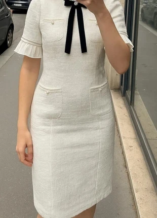 Robe chic preppy blanche avec nœud noir et détails élégants - Taille S, brand: Reine Moderne, condizioni: Ottime, taglia: S / IT 40 / EU 36, €54.90, €58.35 include la Protezione acquisti Pro