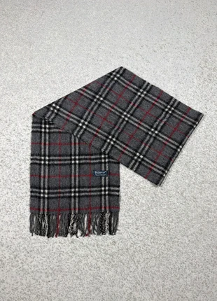 Écharpe Scarf Burberrys Vintage Tartan Gris, brand: Burberrys, condizioni: Buone, €22.00, €23.80 include la Protezione acquisti