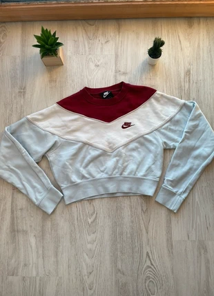 Pull femme taille XS Nike bon état, marke: Nike, zustand: Sehr gut, größe: XS / 34 / 6, 5,00 €, 5,95 € inklusive Vinted-Käuferschutz
