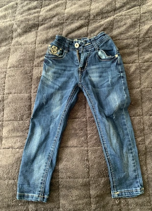 Ensemble jeans Christian Lacroix + t-shirt offert, brand: Christian Lacroix, condition: Very good, size: 4 years / 104 cm, €5.00, €5.95 includes Buyer Protection