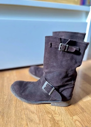 Bottines plates en cuir daim marron 37, merk: André, staat: Goed, maat: 37, € 3,00, € 3,85 inclusief Kopersbescherming