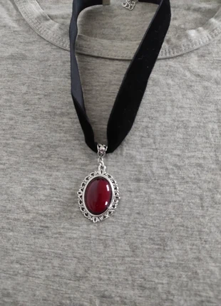 Ras de cou Victorien avec pendentif rouge, Collier en Velours Noir, Collier Gothique, condition: Very good, €8.00, €9.10 includes Buyer Protection