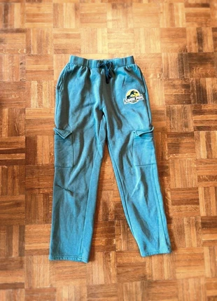 Cargo vert Jurassic Park Kiabi 12 ans – broderie dinosaure, style aventurier, marque: Kiabi, état: Bon état, taille: 12 ans / 152 cm, 1,00 €, 1,75 € Protection acheteurs incluse