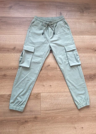 Pantalon cargo vert, marca: John H, estado: Muito bom, tamanho: S, €5.00, €5.95 inclui Proteção do Comprador