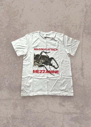 Massive Attack "Mezzanine" T-shirt, marque: Vintage, état: Neuf sans étiquette, taille: M, 28,99 €, 31,14 € Protection acheteurs incluse