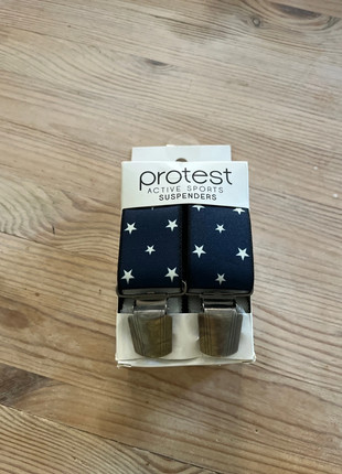 Bretelles, brand: Protest, condizioni: Nuovo con cartellino, €5.00, €5.95 include la Protezione acquisti