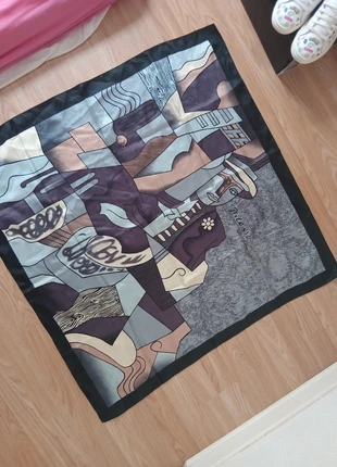 Foulards Carré Soie Picasso 85×85 cm gris et marron excellent état, marca: Picasso, estado: Muito bom, €30.00, €32.20 inclui Proteção do Comprador