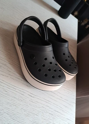 Ciabatte iconic Crocs comfort nere platform,NUM.37/38, marke: Crocs, zustand: Sehr gut, größe: 37.5, 20,00 €, 21,70 € inklusive Vinted-Käuferschutz
