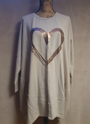 Robe coeur sweat forme boule 48 54, marque: Made In Italy, état: Très bon état, taille: 7XL / 54 / 26, 17,00 €, 18,55 € Protection acheteurs incluse
