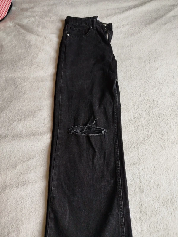 Jean noir femme Bershka taille 36 - photo numéro 2