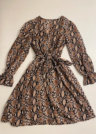 Robe à motifs taille 36, brand: Inconnu, condizioni: Ottime, taglia: S / IT 40 / EU 36, €5.00, €5.95 include la Protezione acquisti