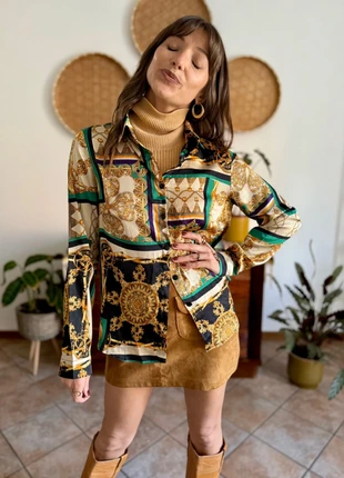 1990's vintage gold, green and yellow satin tassel print blouse, brand: Unique Vintage, condizioni: Ottime, taglia: M / IT 42 / EU 38, €15.00, €16.45 include la Protezione acquisti Pro