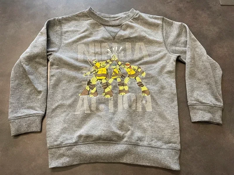 lot de pull 8 ans - photo numéro 2