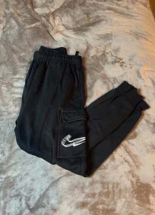 Jogging Nike, brand: Nike, condition: Very good, size: M, €15.00, €16.45 includes Buyer Protection