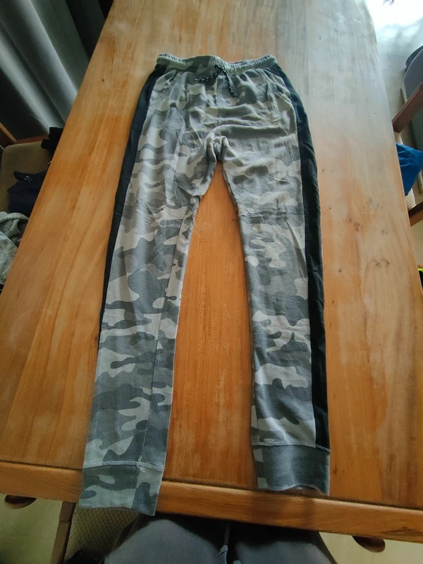 Pantalon taille 176 cm