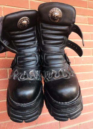 Stivali New Rock boots original pelle platform punk fiamme Dark goth vampire rave punk life Boho, brand: New Rock, condizioni: Ottime, taglia: 42, €280.00, €294.70 include la Protezione acquisti