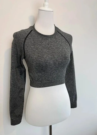 T-shirt de sport manches longues crop top gris Gymshark femme – taille M – excellent état, marca: Gymshark, estado: Muy bueno, tamaño: M / 38 / 10, 25,00 €, 26,95 € Protección al comprador incluida