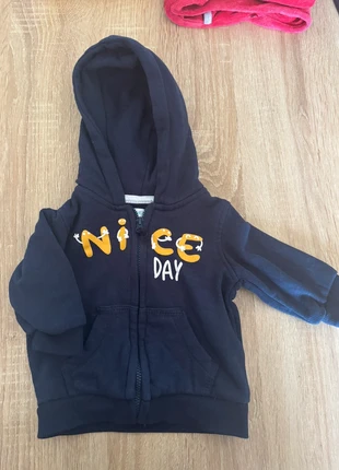 Veste à capuche, merk: Gémo, staat: Heel goed, maat: 3-6 maanden / 62 cm, € 2,00, € 2,80 inclusief Kopersbescherming