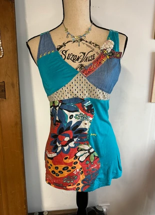 Débardeur y2k patchwork et façon crochet dans le dos, marke: Top Vintage, zustand: Gut, größe: S / 36 / 8, 5,00 €, 5,95 € beinhaltet Vinted-Käuferschutz Pro