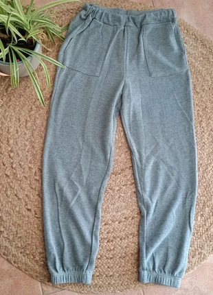 Jogging gris épais et chaud en coton taille S 36 Pimkie, marque: Pimkie, état: Très bon état, taille: S / 36 / 8, 4,00 €, 4,90 € Protection acheteurs (Pro) incluse