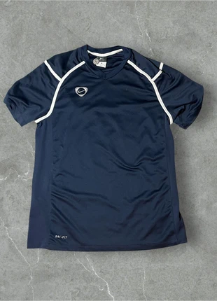 Maillot Nike vintage 00’s y2k dri-fit - bleu foncé avec logo brodé blanc - Taille M, marque: Nike, état: Très bon état, taille: M, 13,90 €, 15,30 € Protection acheteurs incluse