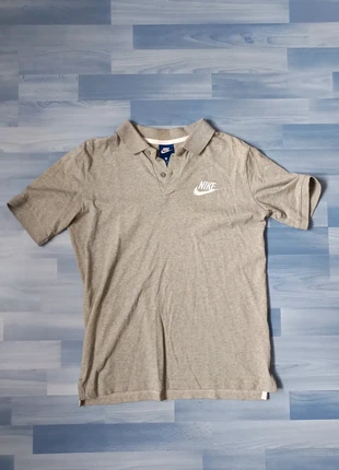 Polo Nike gris taille 14 ans, marca: Nike, estado: Muito bom, tamanho: 14 anos / 164 cm, €12.00, €13.30 inclui Proteção do Comprador