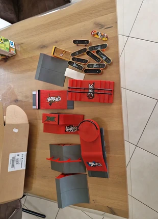 Jeux skate de doigts, état: Très bon état, taille: 5 ans / 110 cm, 15,00 €, 16,45 € Protection acheteurs incluse