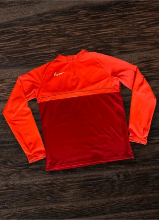 dri fit nike sweater, brand: Nike, condizioni: Buone, taglia: S, €7.99, €9.09 include la Protezione acquisti