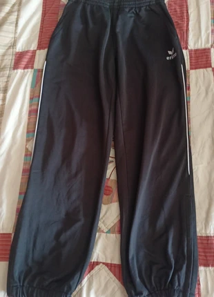Jogging noir fluide Erima unisexe 10 ans, brand: Erima, condition: Very good, size: 10 years / 140 cm, €5.00, €5.95 includes Buyer Protection Pro