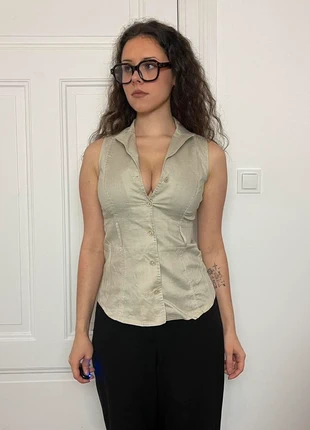 Y2k vintage beige button up sleeveless shirt, brand: y2k, condition: Very good, size: XS / 6, £13.00, £14.35 includes Buyer Protection